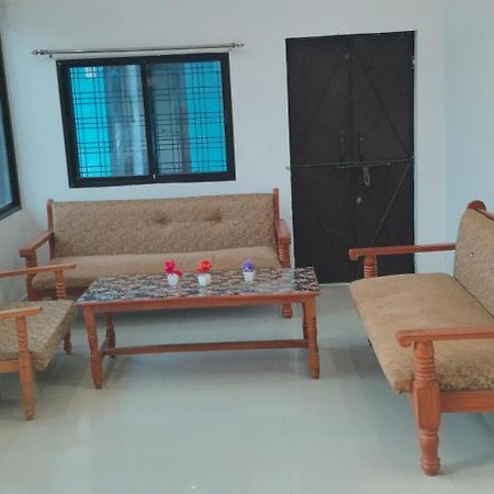 Ghura Laxmi Home Stay מראה חיצוני תמונה